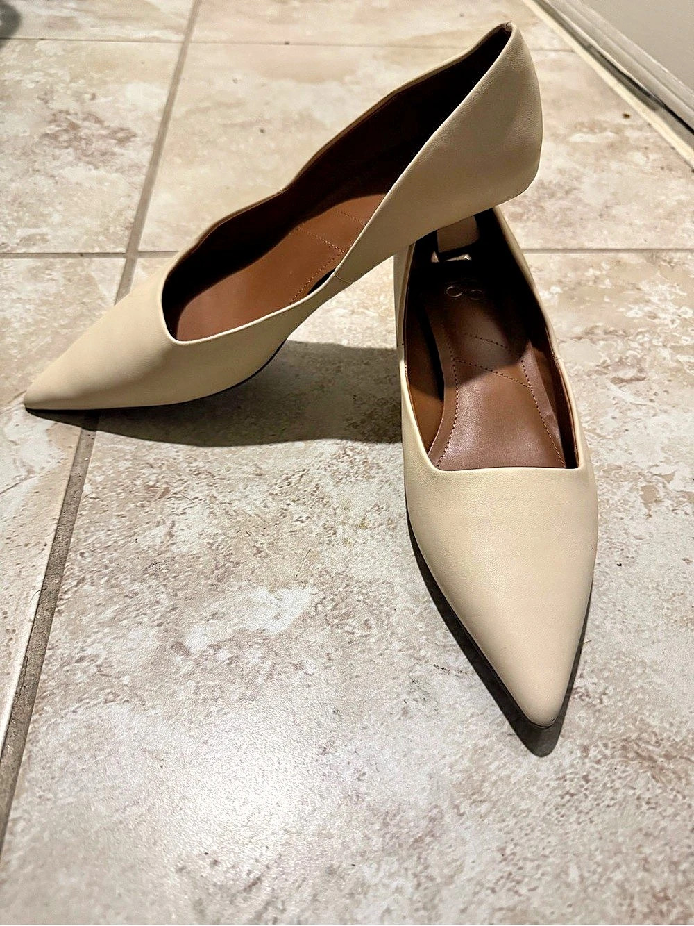 Franco Sarto Pointed Toe Heels in Cream